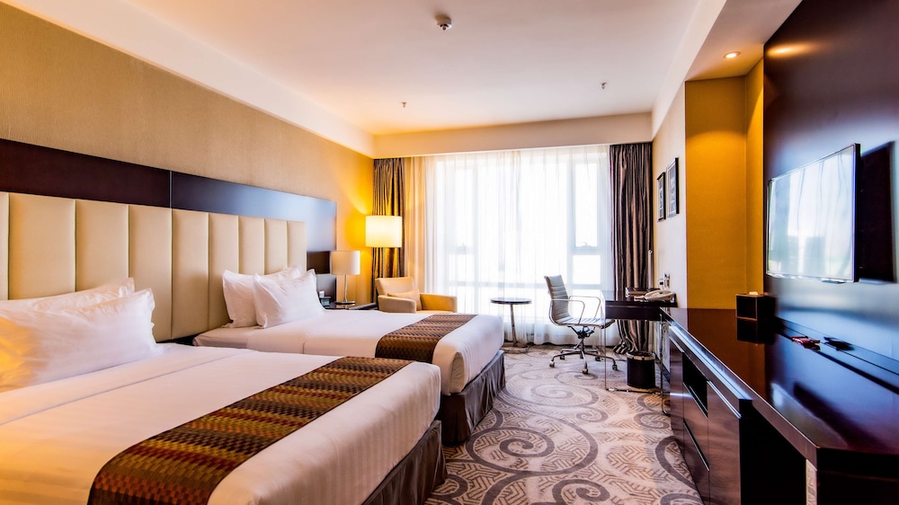 Standard Room, 2 Double Beds, Smoking, Bathtub