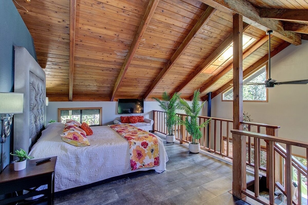 House, 2 Bedrooms photo 1