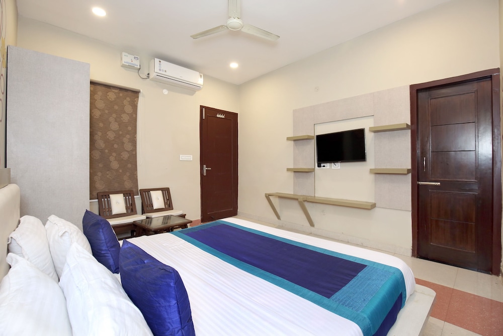Deluxe Double Or Twin Room, 1 King Bed photo 3