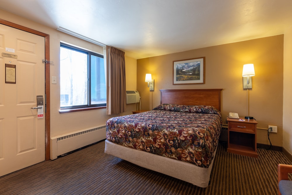 Standard Room, 1 Queen Bed - Photo 4