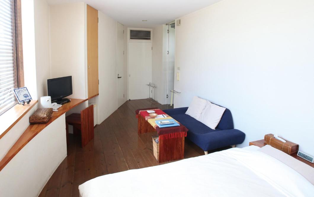 Standard Twin Room - Photo 1