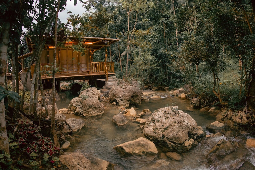 Grand Cabin, 1 Bedroom, River View photo 1