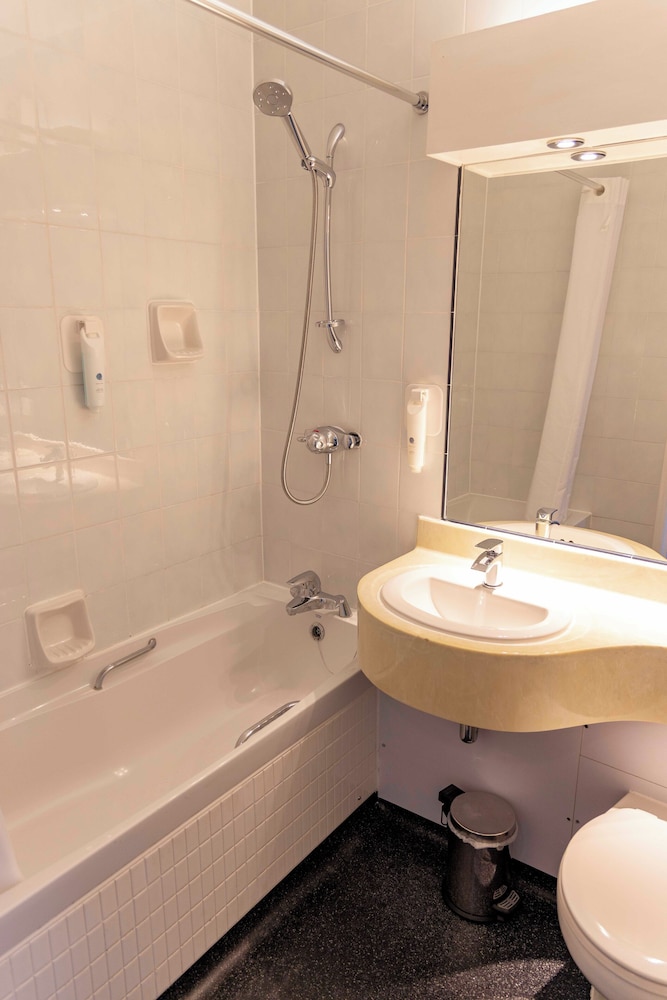 Double Room - Photo 23