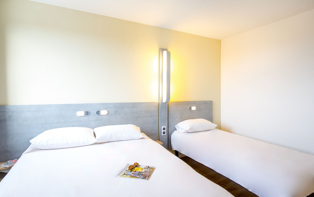 Triple Room, 1 Double Bed