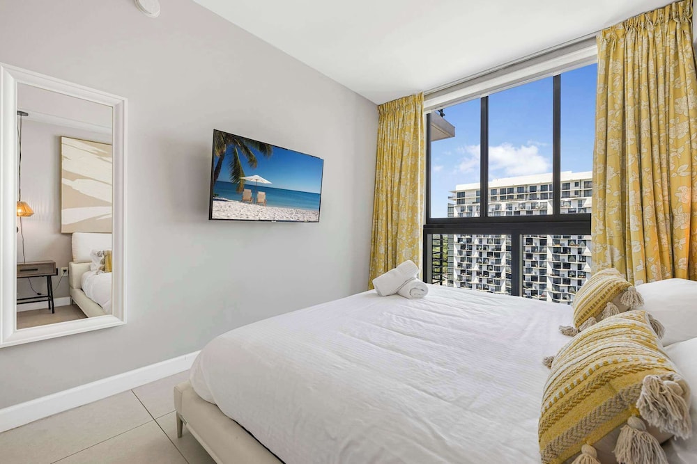 Comfort Condo, 1 Bedroom, Balcony, City View photo 3