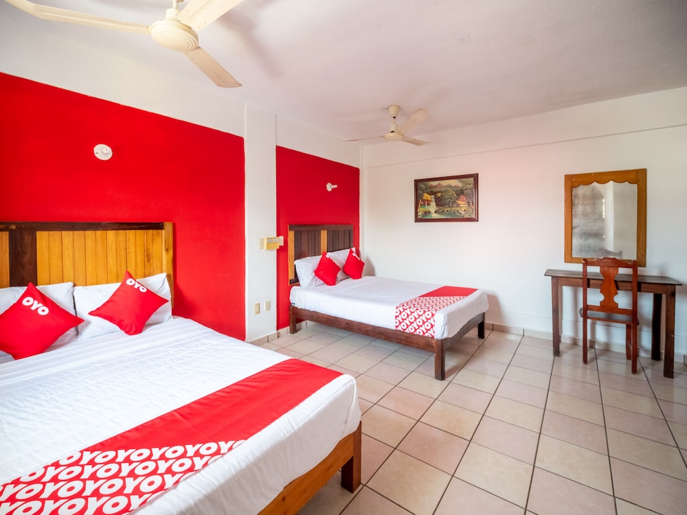 Standard Room, 2 Double Beds - Photo 6
