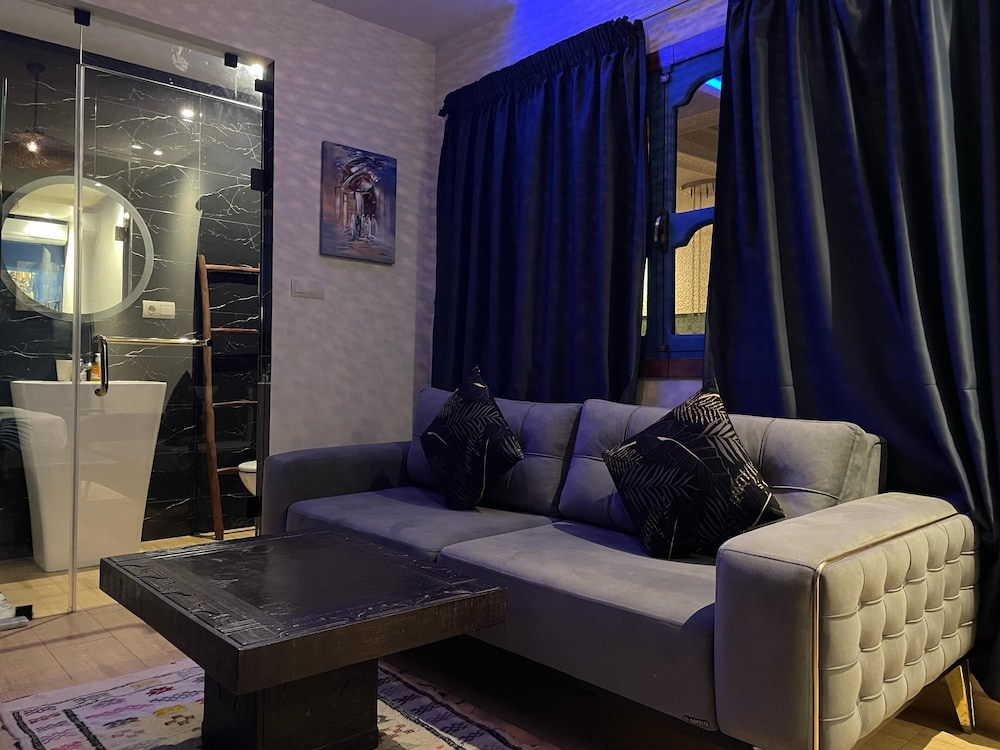 Deluxe Suite photo 2