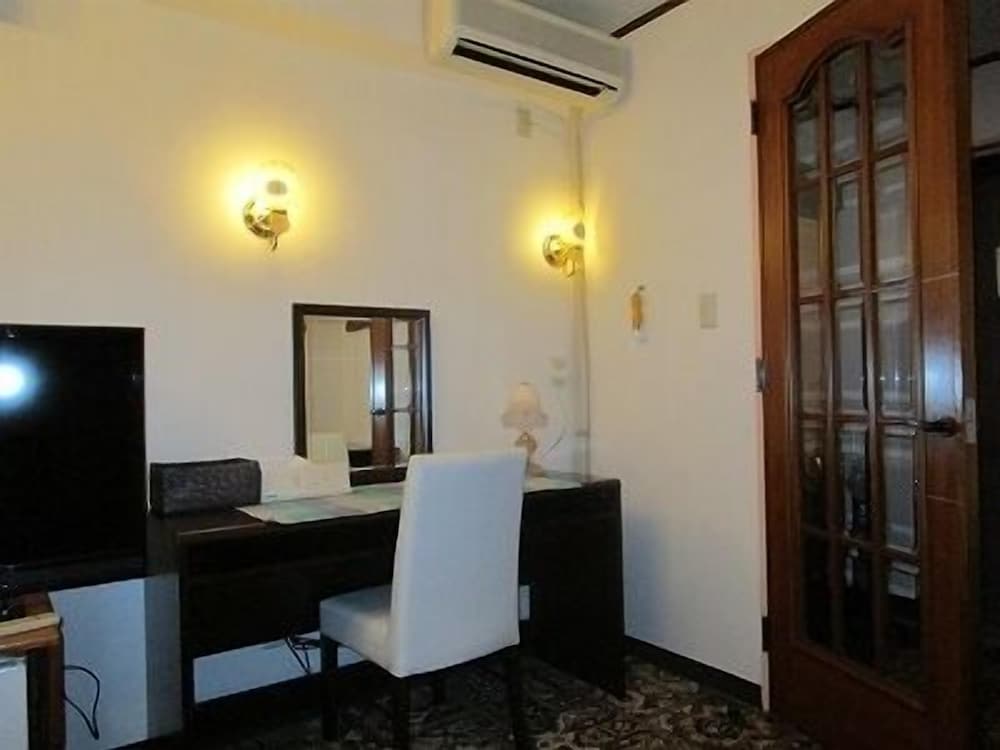Traditional Room (Japanese Western (Twin Bed And Futon)) photo 2
