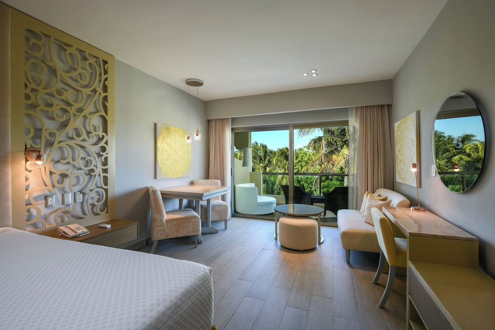 PREMIER SWIM UP JUNIOR SUITE - Photo 2