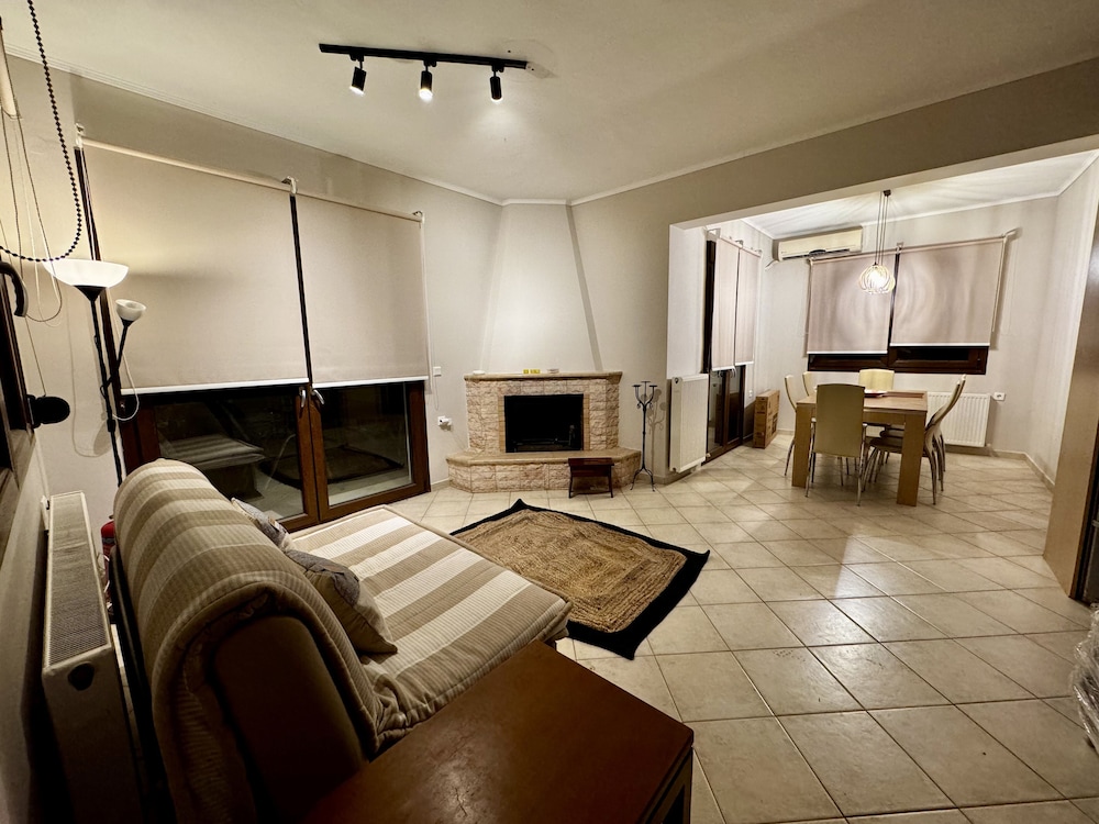 Family House photo 2