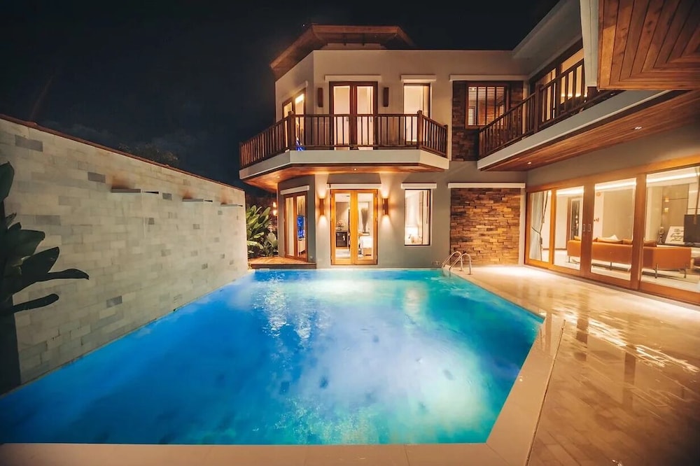 Family Pool Villa 3 Bedrooms