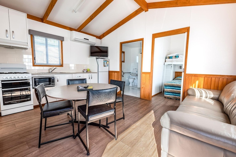 Standard Accessible 2 Bedroom Cabin
