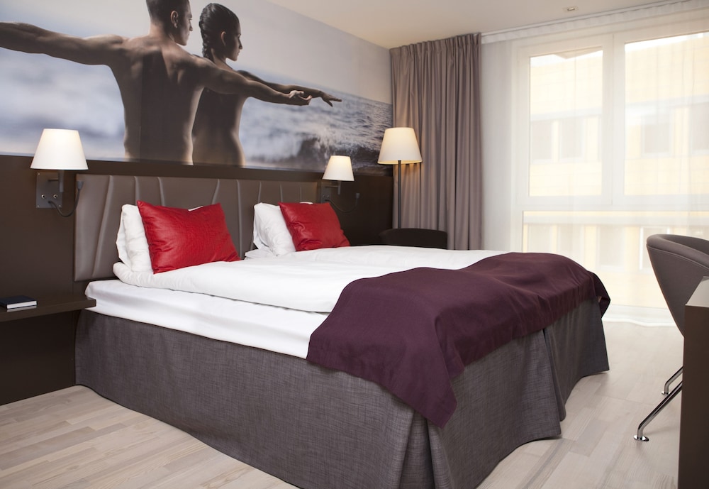 Standard Room, 1 Double Bed, Non Smoking - Photo 1