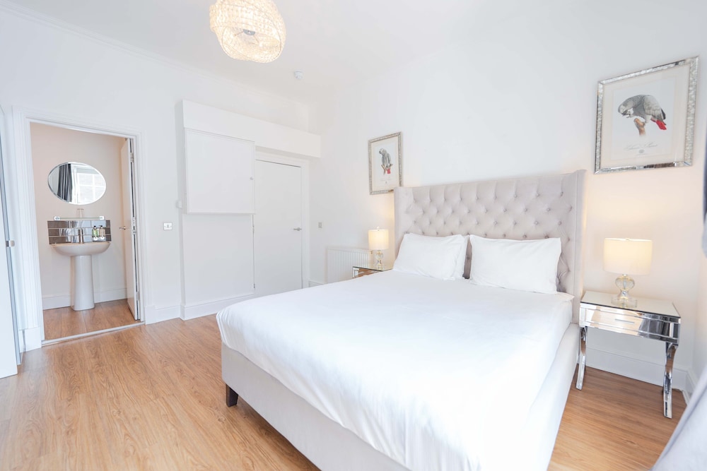Junior Studio, 1 Queen Bed, Kitchenette
