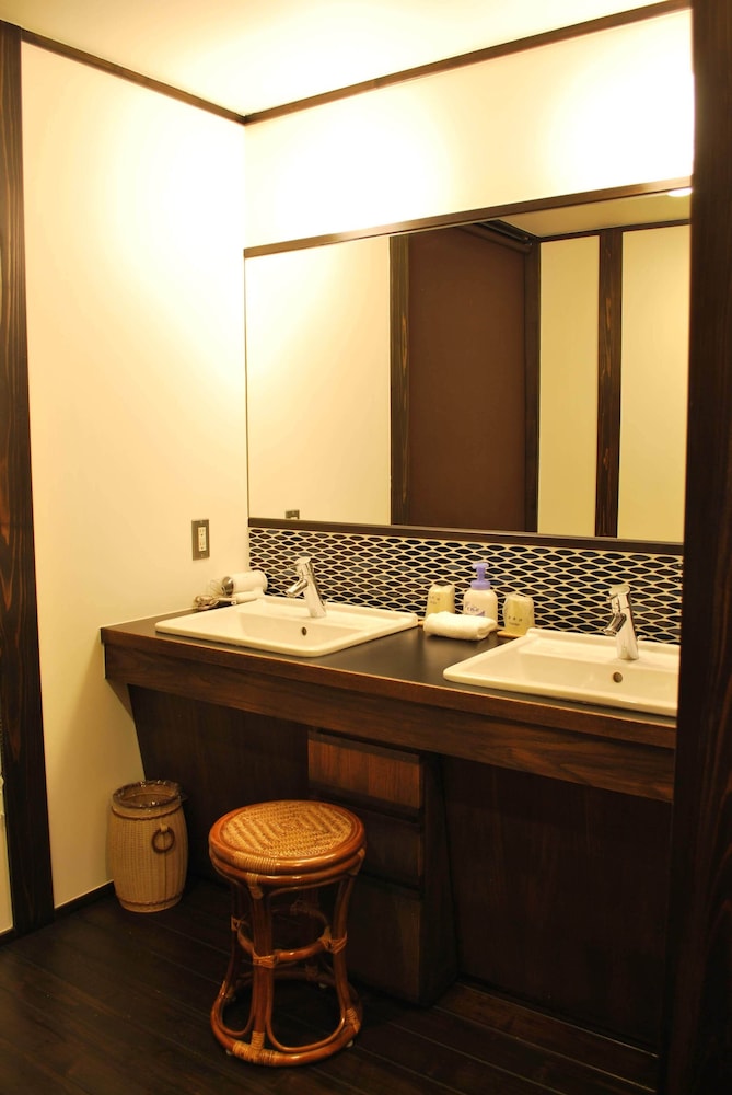 Japanese Style Room "KUROMOJI", with Sunroom photo 3