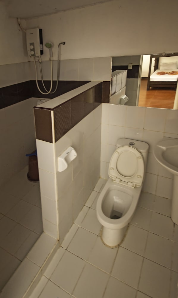 Basic Shared Dormitory, Mixed Dorm photo 2