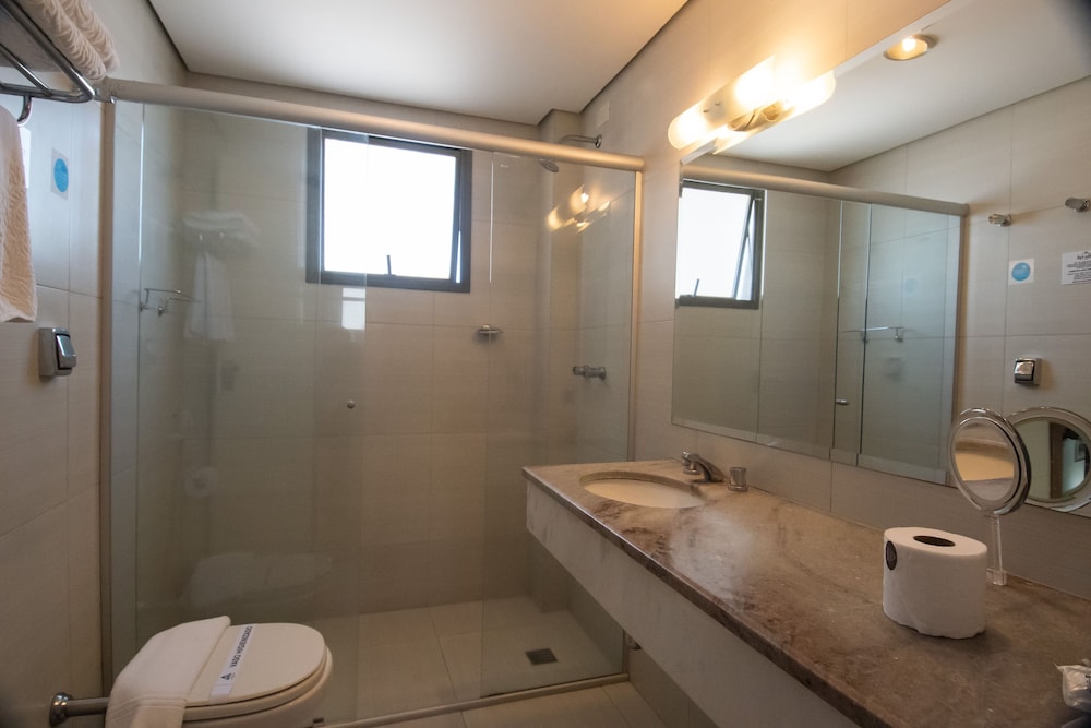 Standard Twin Room, 1 Double Or 2 Twin Beds photo 2
