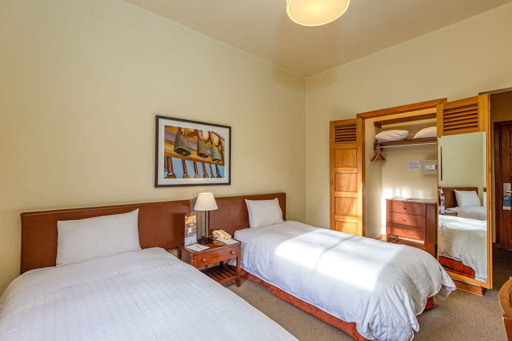 Standard Twin Room, 2 Twin Beds photo 2