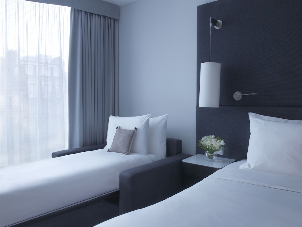 Room, 1 King Bed, City View photo 3