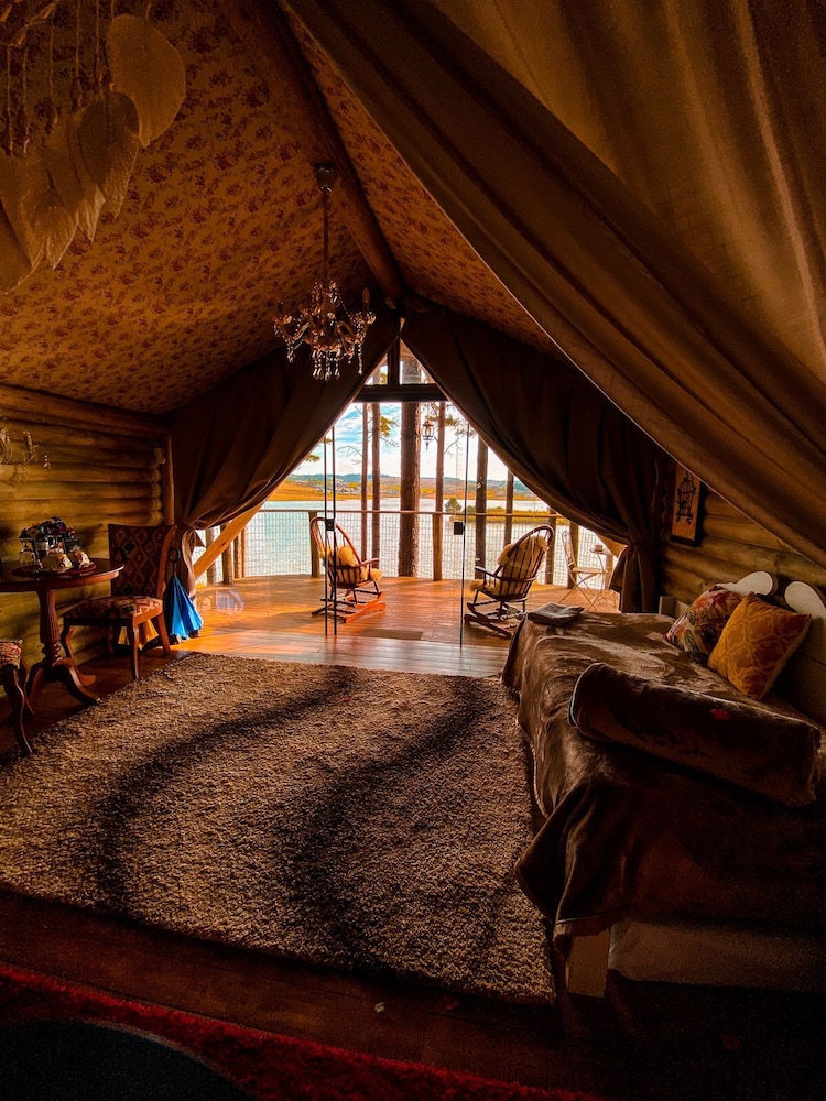 Premium Cabin, 1 Queen Bed, Jetted Tub, Lake View - Photo 3
