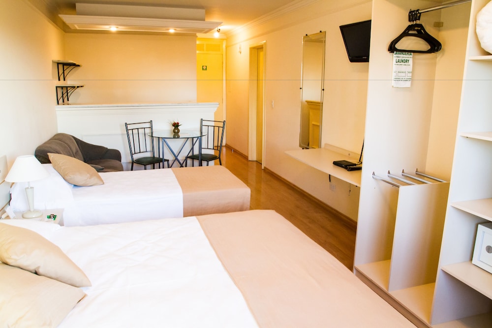 Deluxe Double Room, 1 Queen Bed, City View photo 3