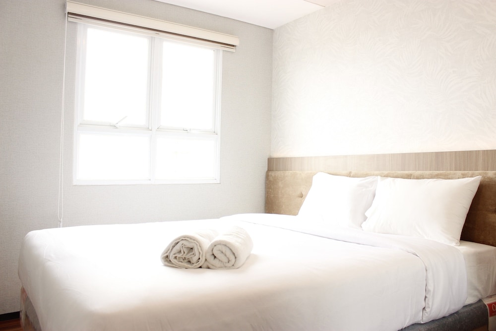 Room - Photo 24