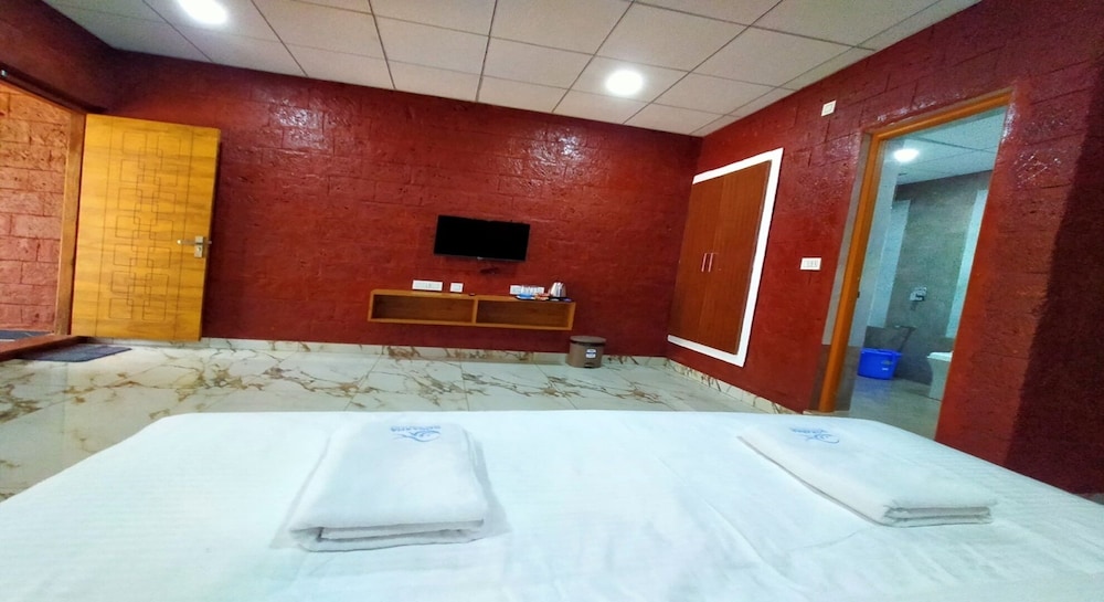 Deluxe Family Room - Photo 16