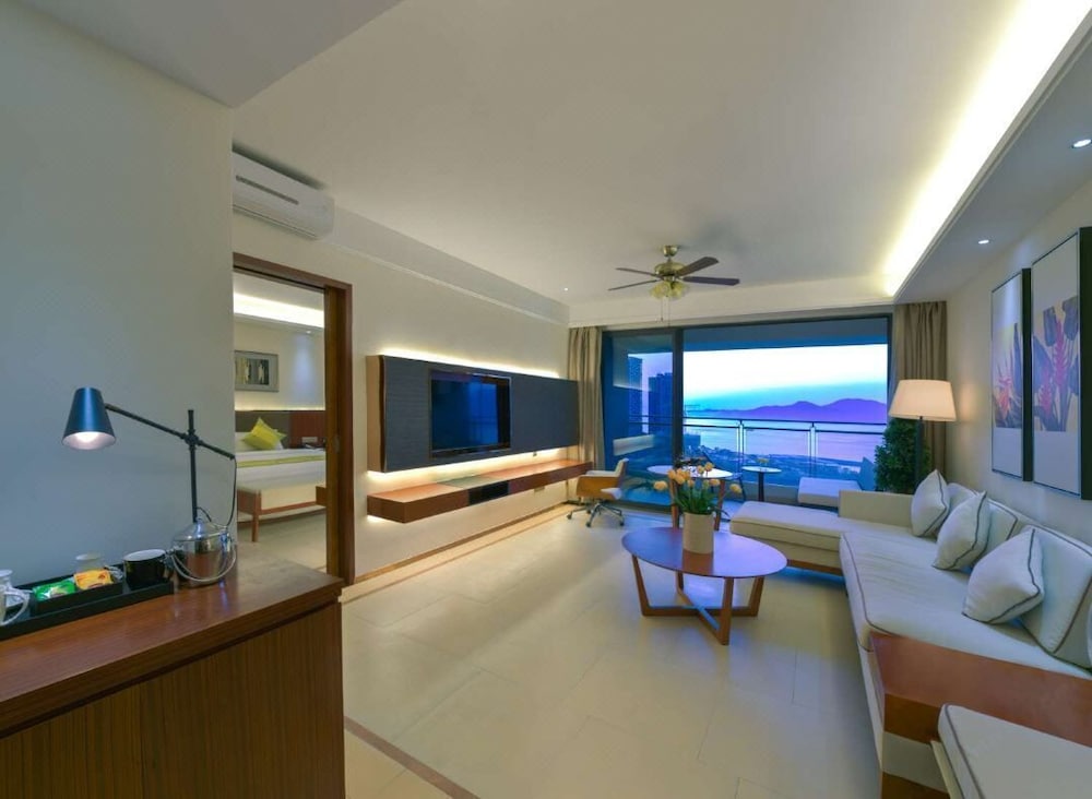 Luxury Suite photo 3