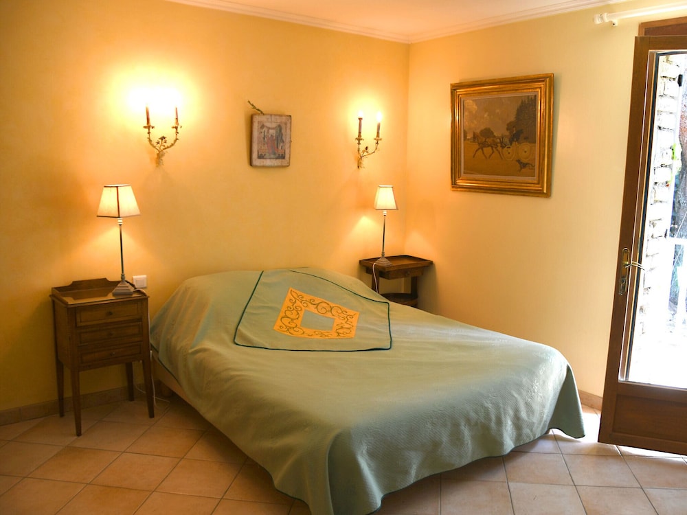 Deluxe Double or Twin Room, Balcony, Garden View photo 1