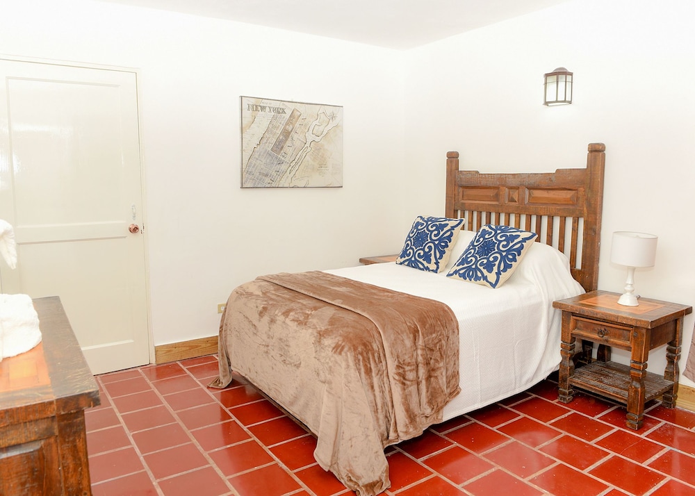 Deluxe Single Room, 1 Queen Bed