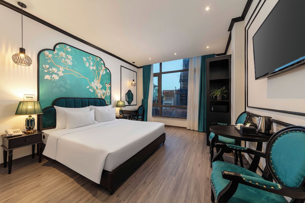 Deluxe Double Room, City View