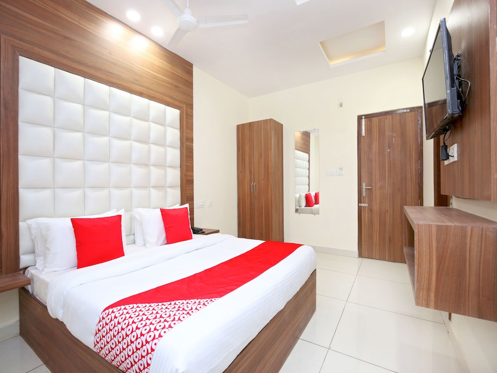 Double Room, 1 King Bed photo 2