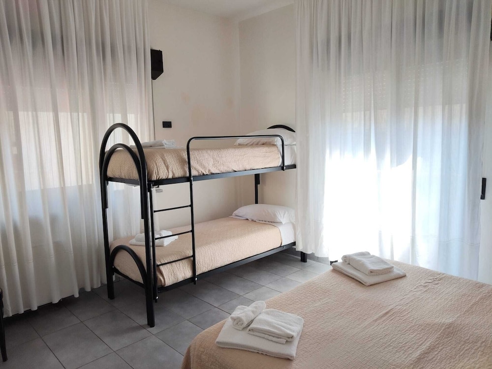 Economy Quadruple Room