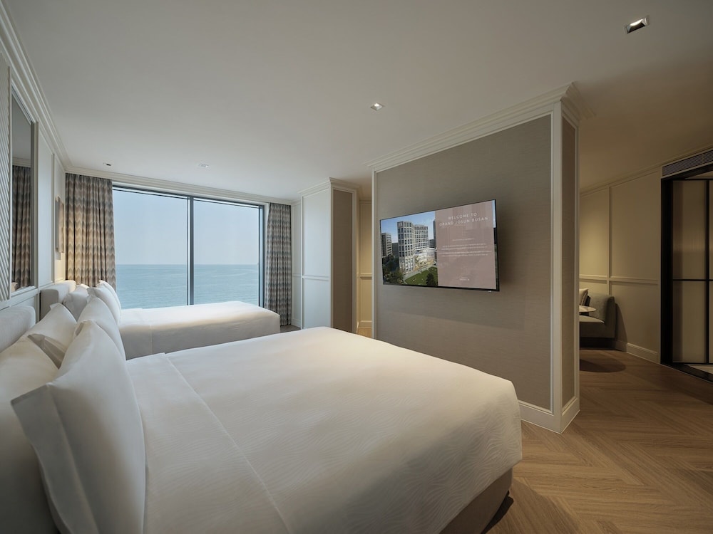 Premier Twin Room, Sea View