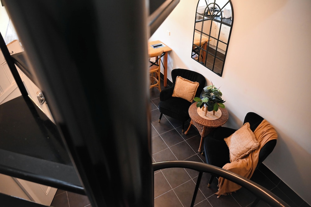 Standard Studio, Non Smoking, Kitchenette (The Loft Suite) photo 3