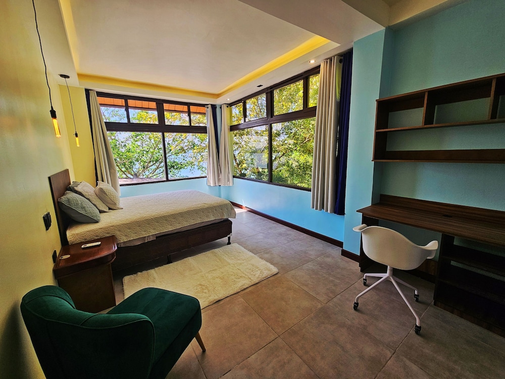 Premium Double Room, Partial Lake View photo 1