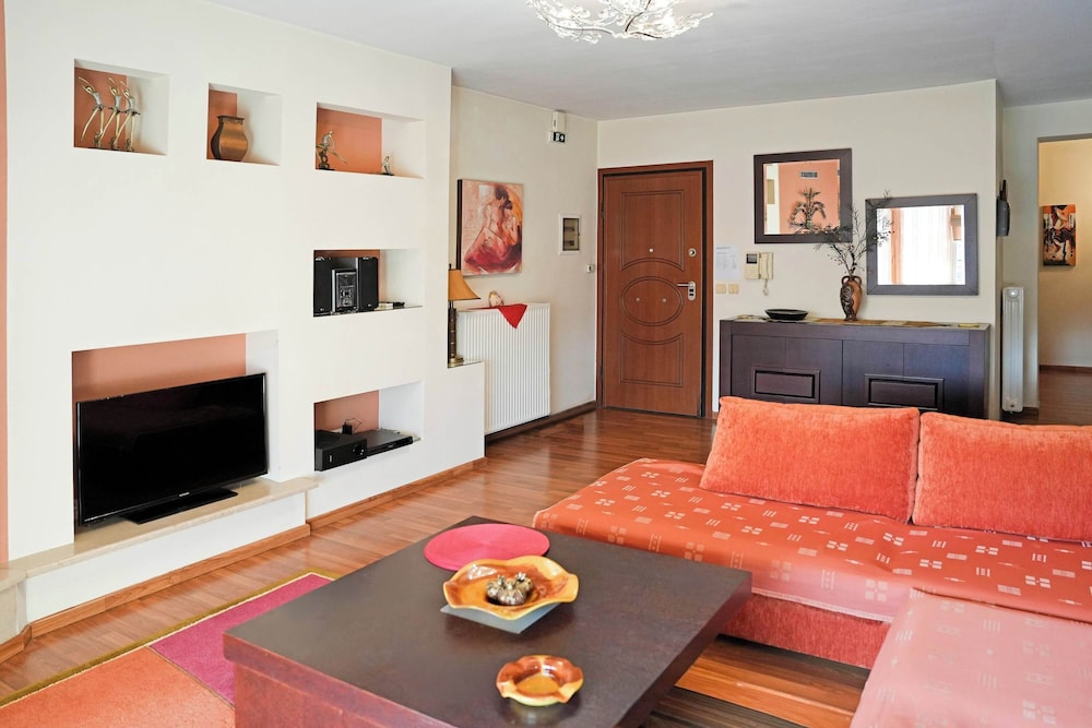 Apartment photo 3