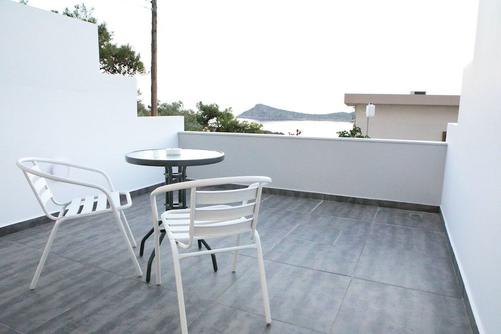 Twin Room, Partial Sea View photo 3