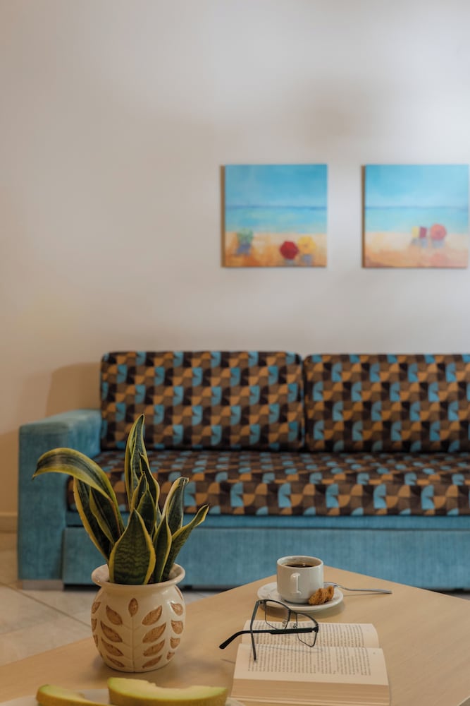 Classic Suite, 1 Bedroom, Garden View, Ground Floor photo 3