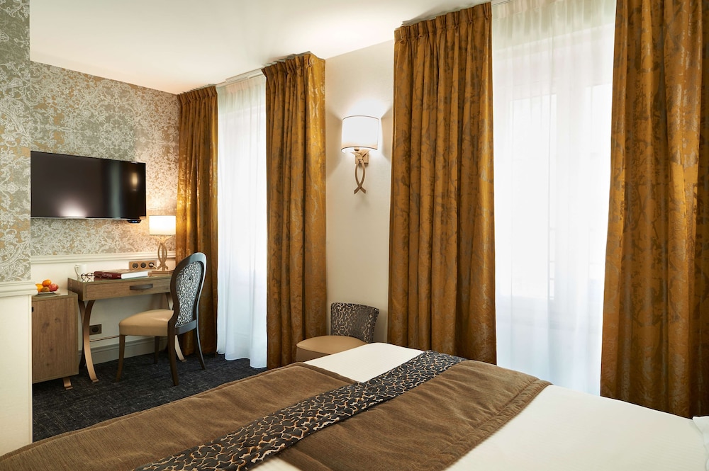 Deluxe Room - Photo 5