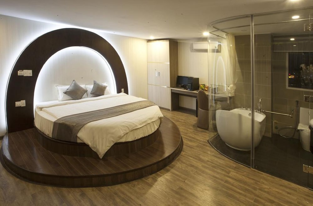 Suite, 1 Double Bed, Sea View photo 3