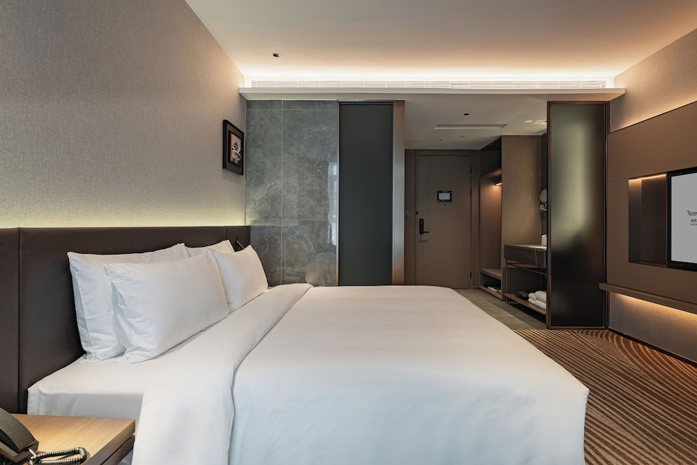 Superior Double Room Single Use, City View