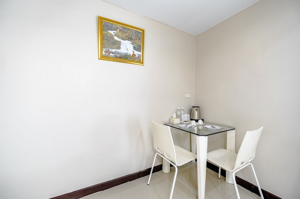 Deluxe Suites Double Room photo 2