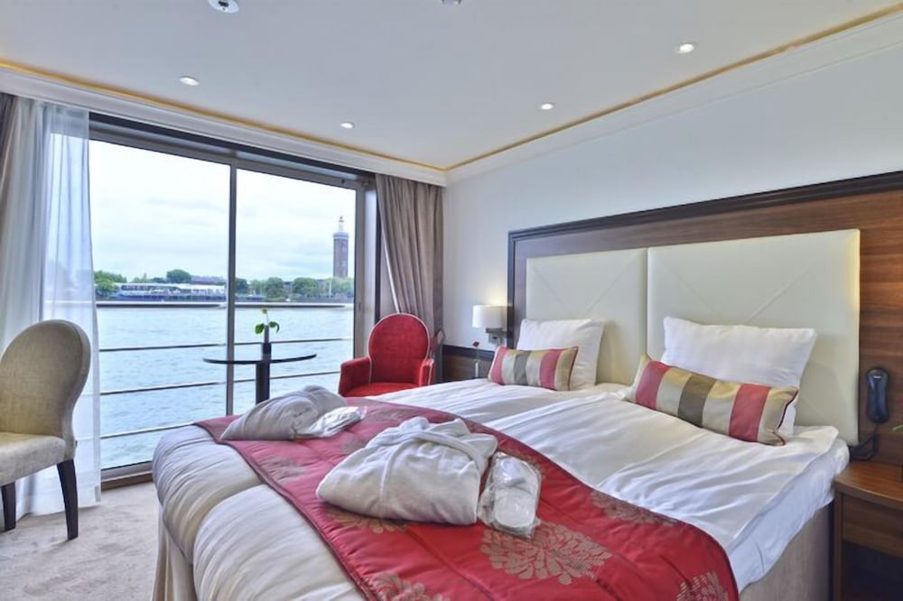 Comfort Double Room, City View photo 2