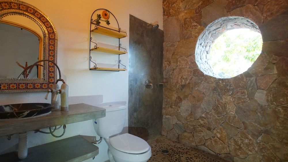 Unit #3 Studio Suite, 1 King Bed, Kitchen, Ocean View photo 2