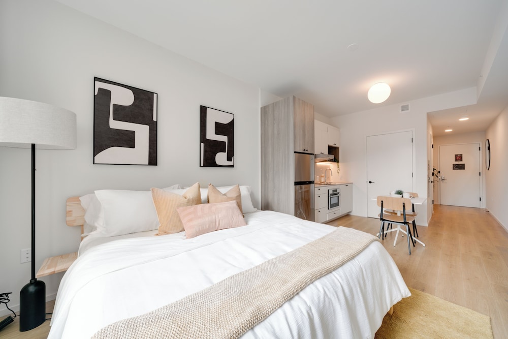Studio, 1 Queen Bed, Non Smoking photo 1