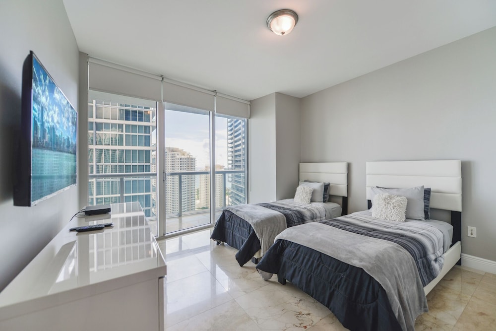 Luxury Apartment, 2 Bedrooms, City View photo 2