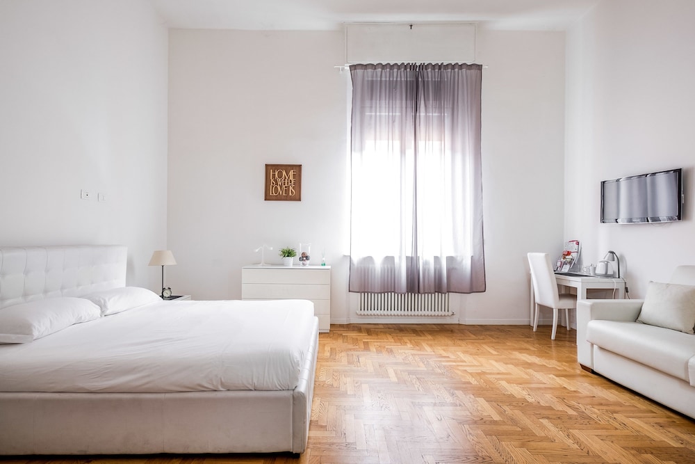 Superior Room, 1 Queen Bed with Sofa bed