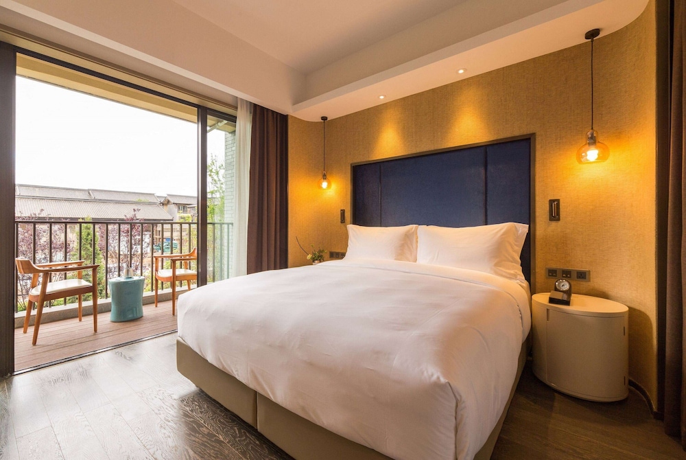 Villa, 2 Bedrooms, Non Smoking (2 King Bed Suite Yard)