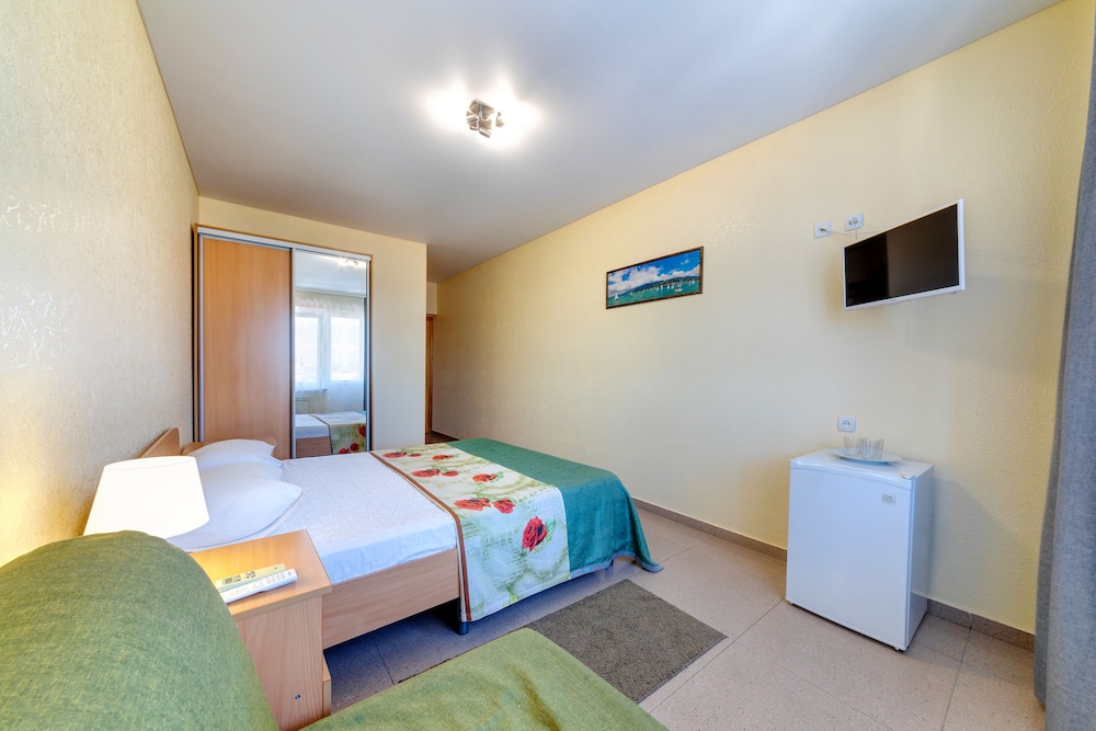 Standard Double Room, Balcony photo 2